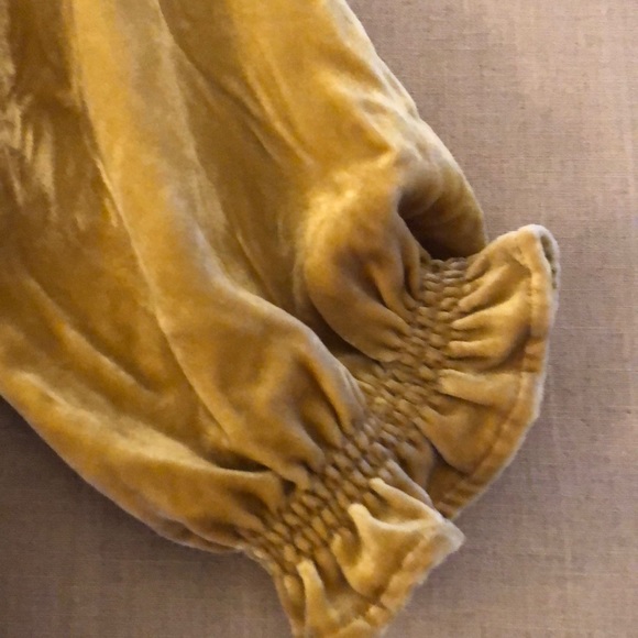 Golden Top - Picture 3 of 3